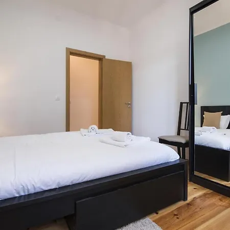 Apartman Downtown Apartent By Rcgi *